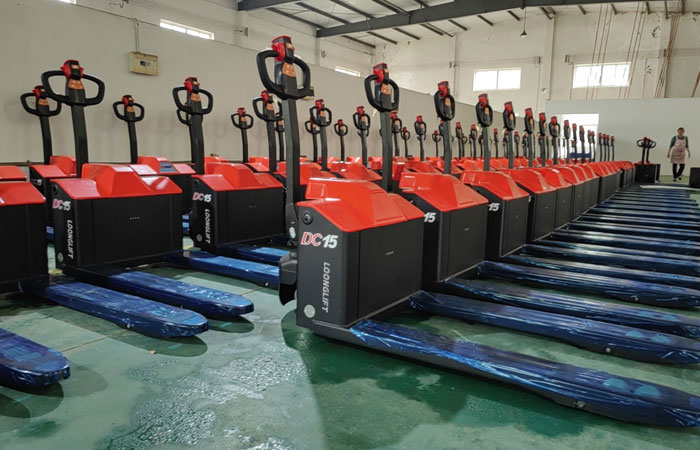 Lithium battery forklift: the future trend